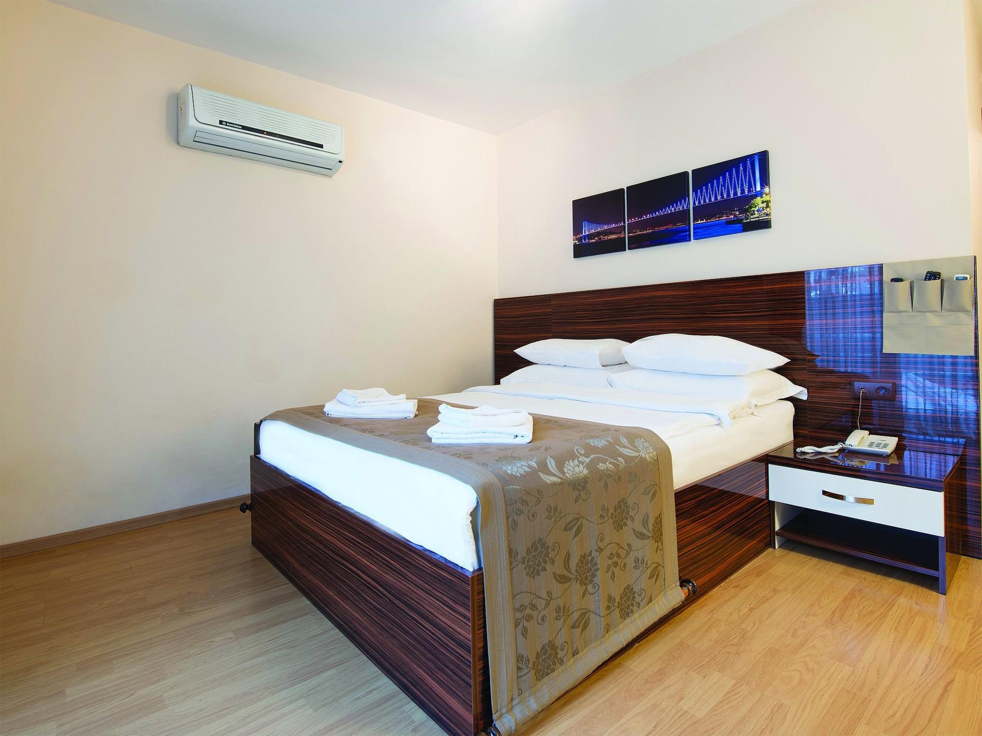 Blueway Hotel Residence Istanboel Buitenkant foto