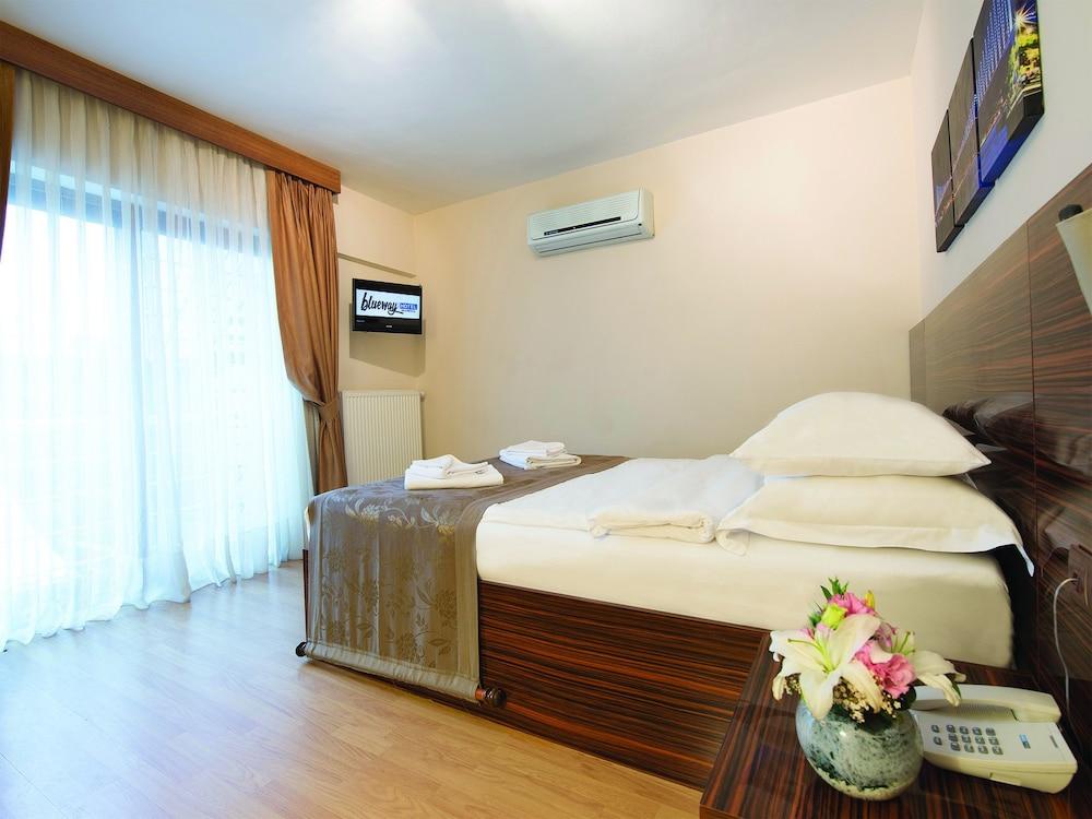 Blueway Hotel Residence Istanboel Buitenkant foto