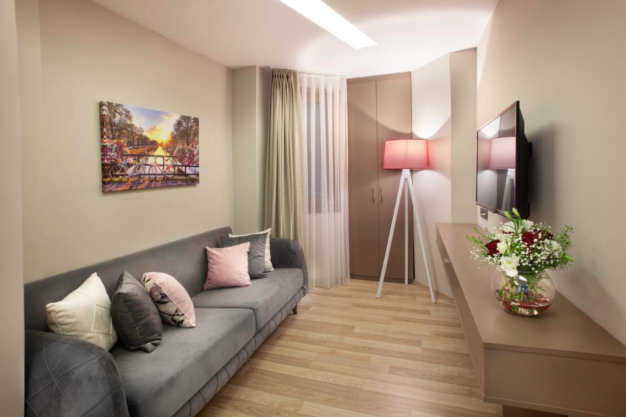 Blueway Hotel Residence Istanboel Buitenkant foto